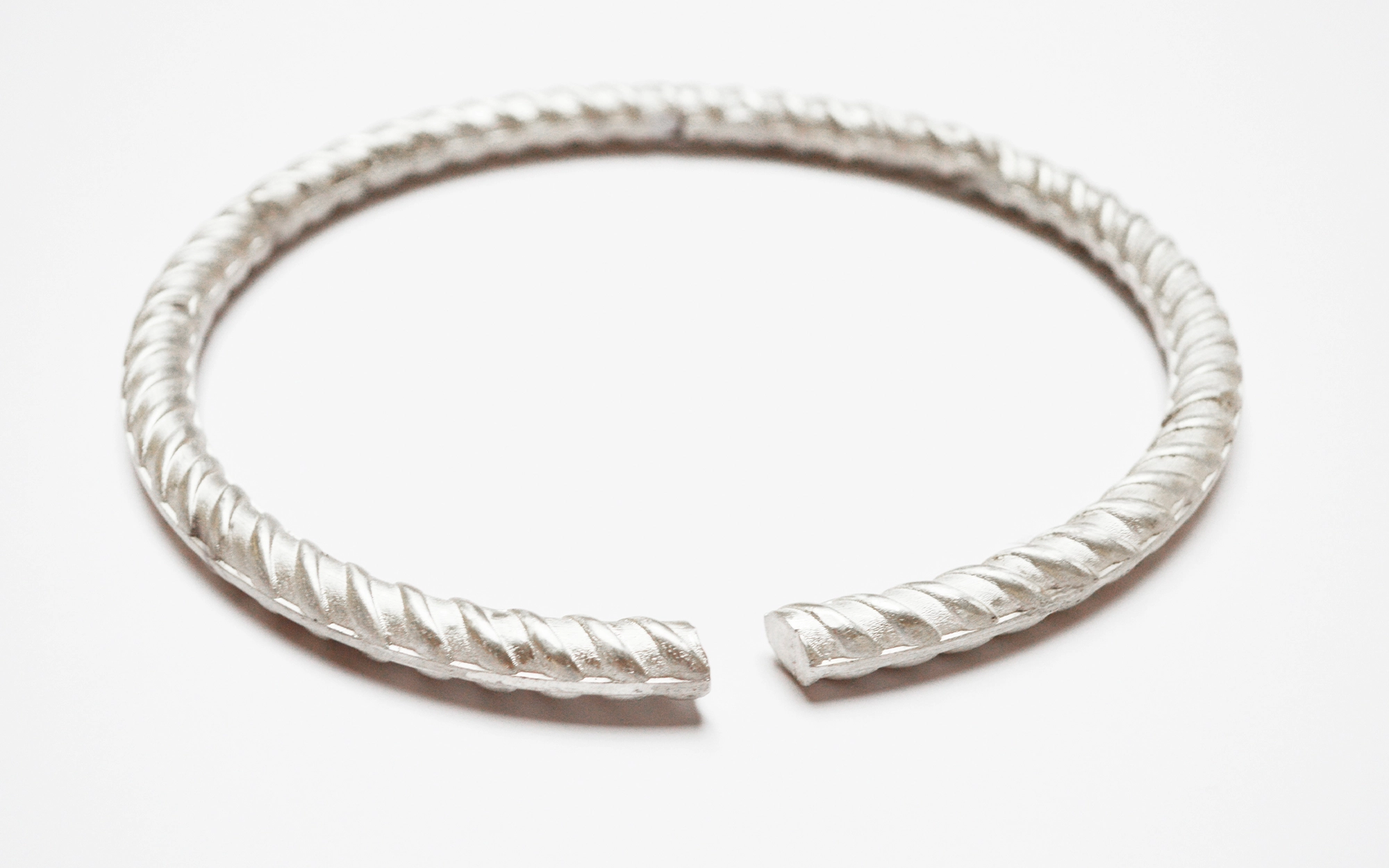 Fer à béton - et Gaëlle Lauriot Prévost Dominique Perrault - Jewellery - Galerie kreo