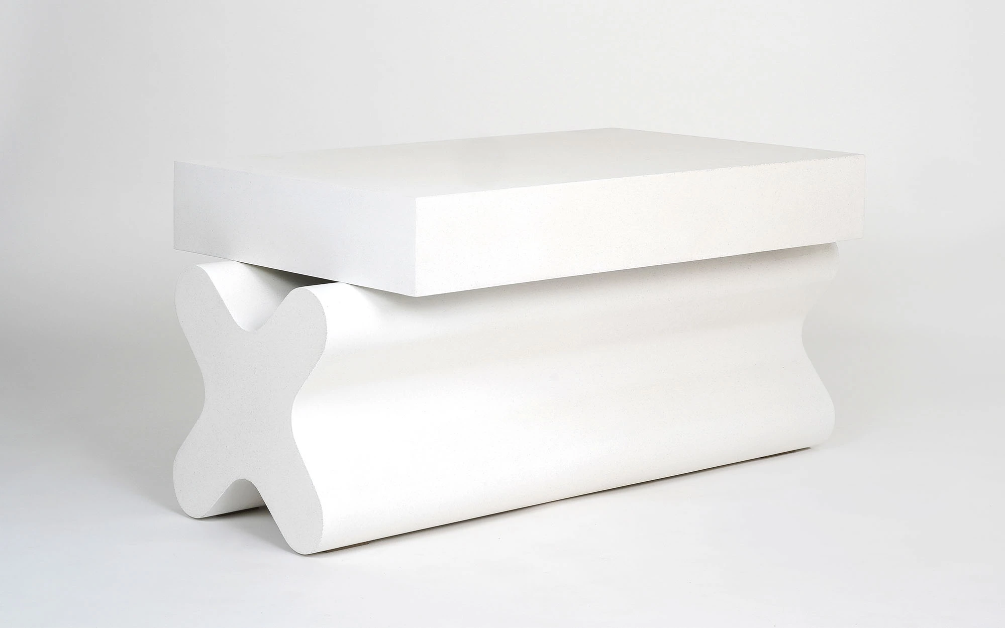Azo-X large side table - François Bauchet - Design Miami/ Paris 2023.