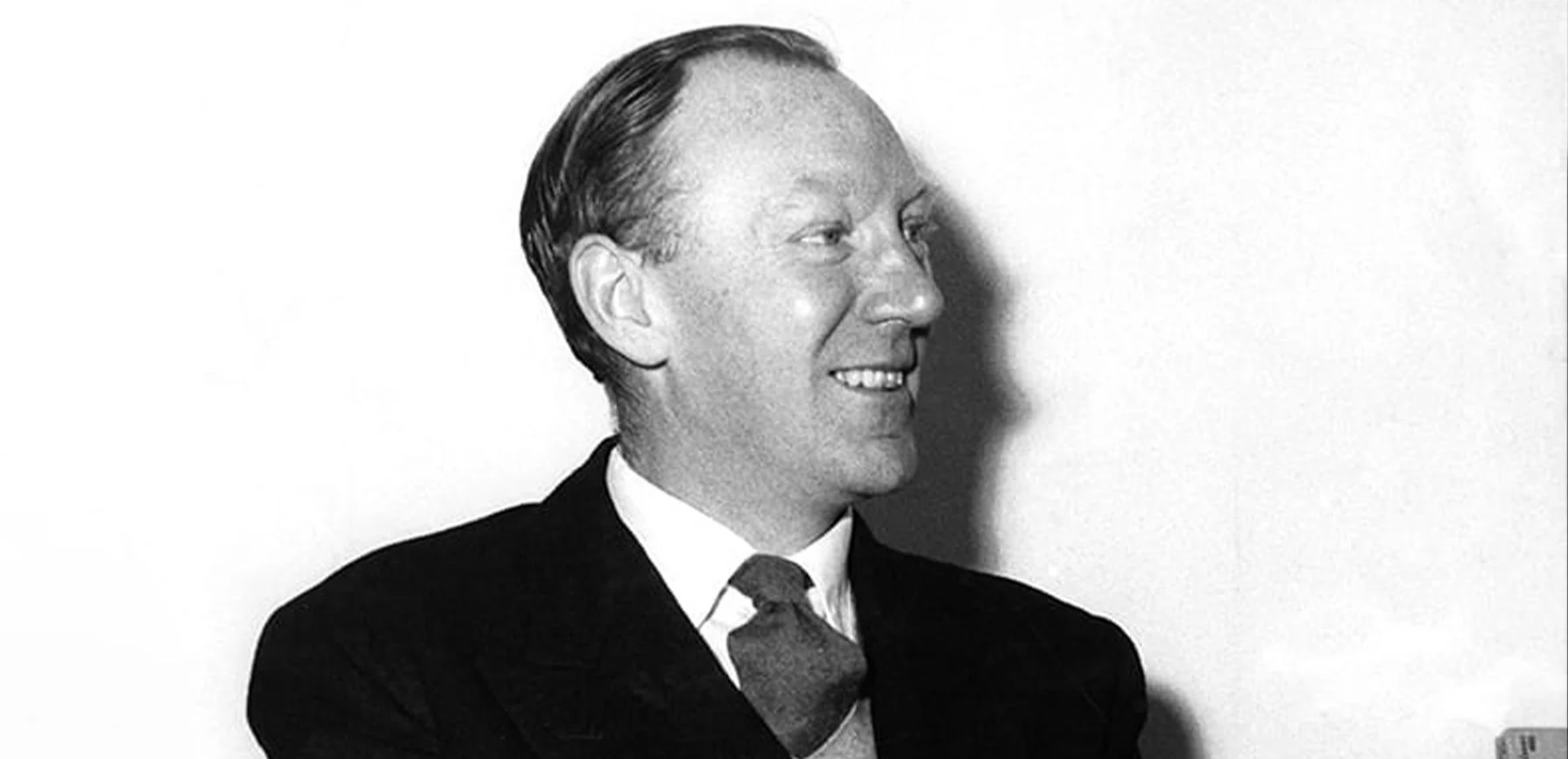  - Ernest Race - 